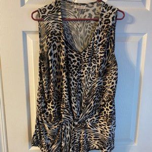 Roz & Ali leopard tank with ruching in the front. Sz L